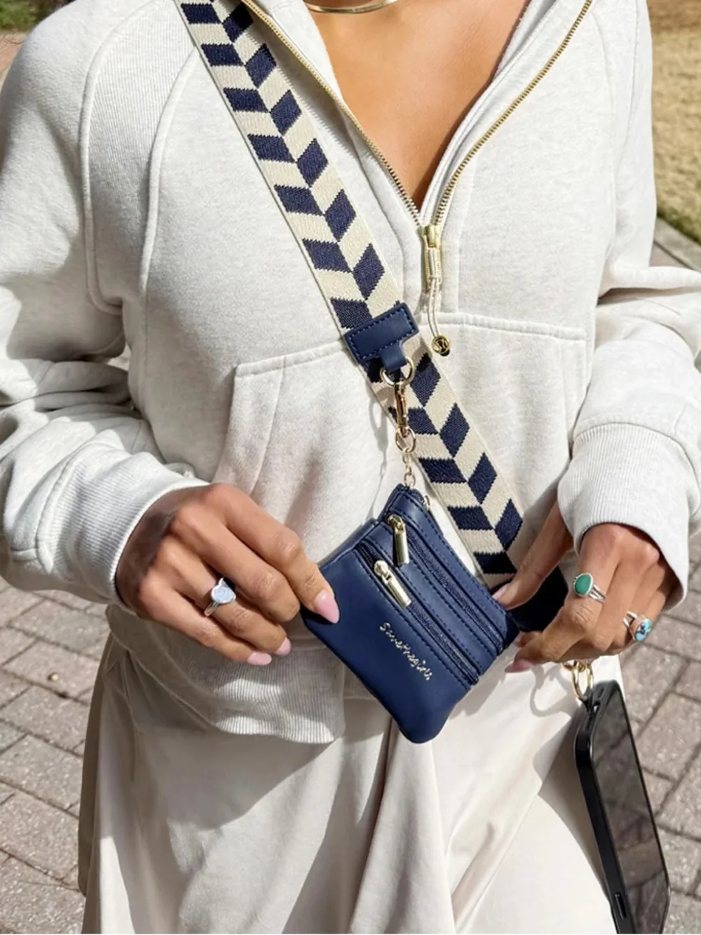 The Girls Clip & Go! Crossbody Phone Case - Navy & Cream